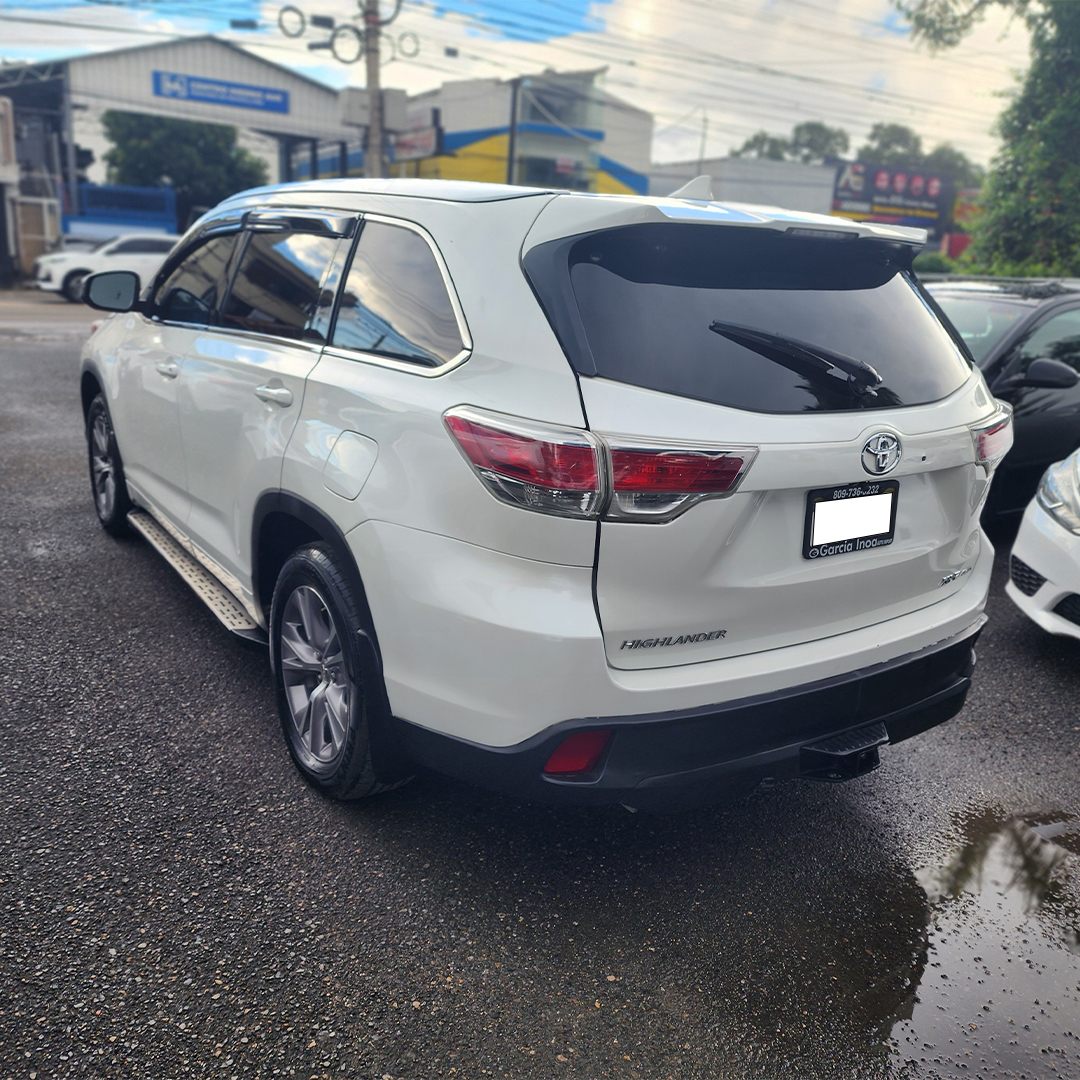 Toyota Highlander XLE 2015