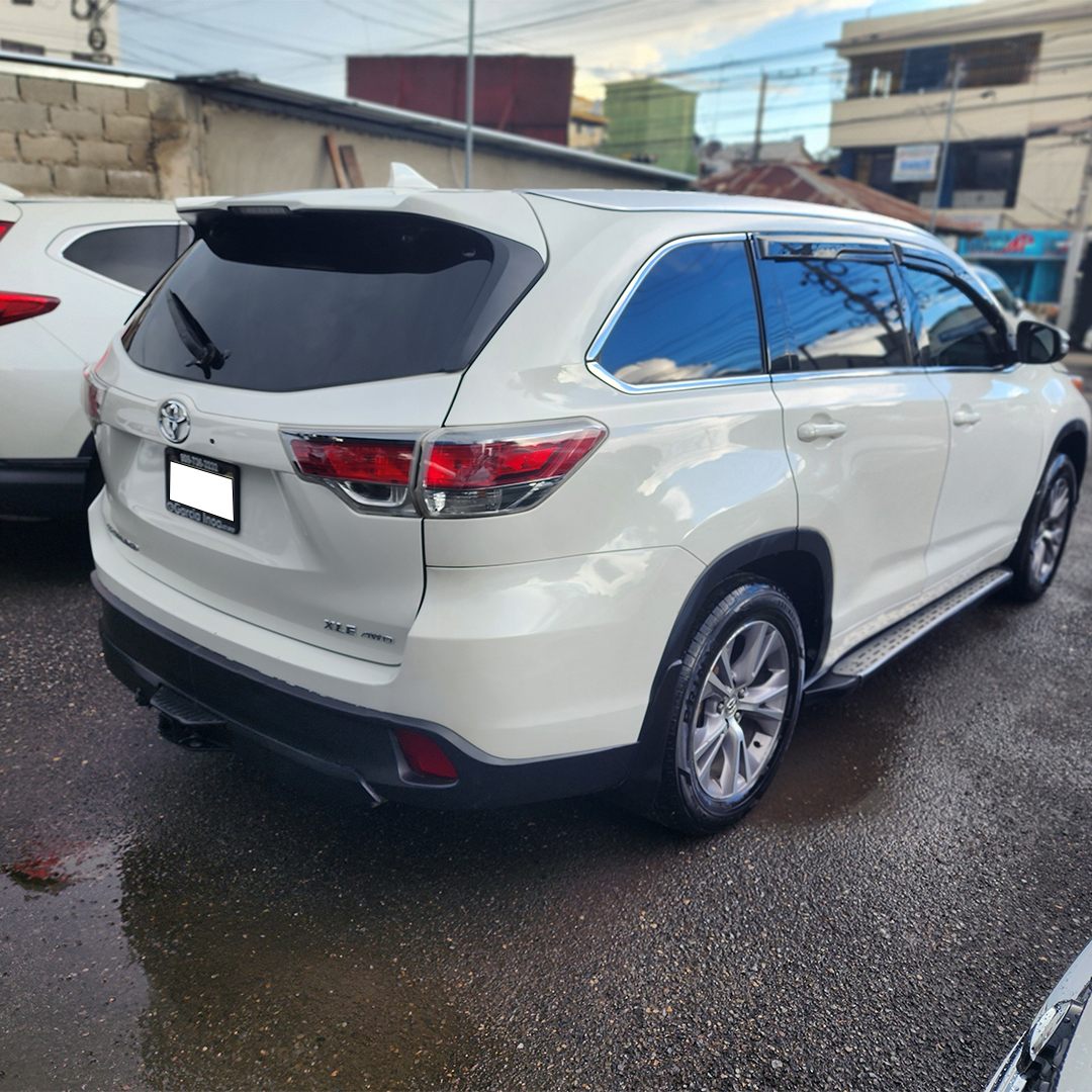 Toyota Highlander XLE 2015