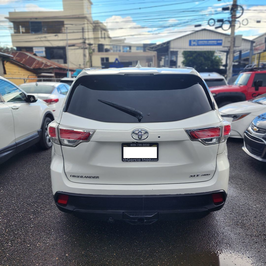 Toyota Highlander XLE 2015